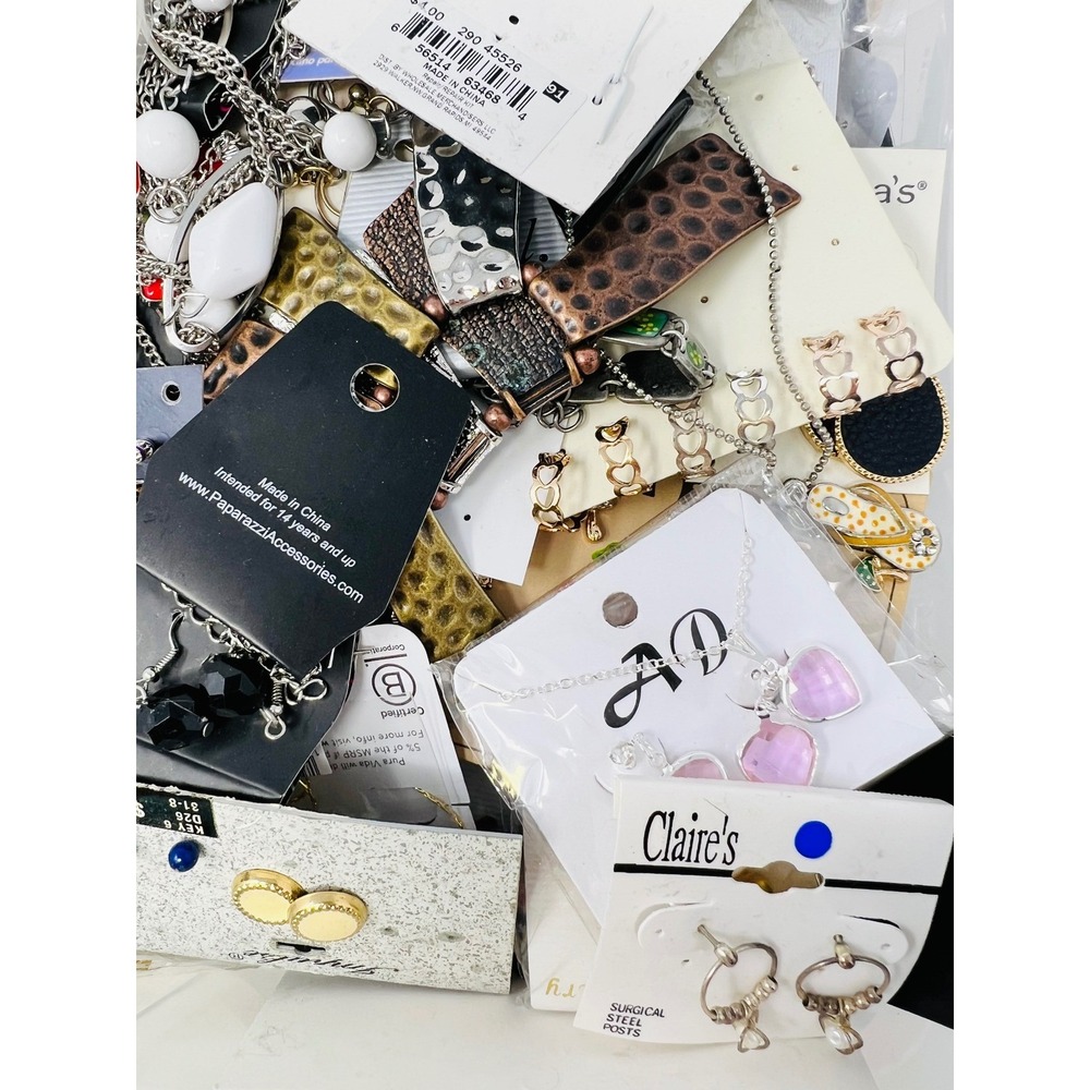 Mystery Jewelry Assorted New Necklace, Bracelet, Earring Lot of 4lbs Wearable - Picture 4 of 16
